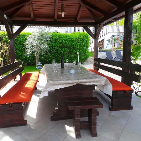 In Malinska/insel Krk 13031 Holiday home